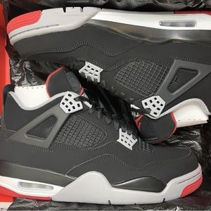 Jordan retro 4s bred